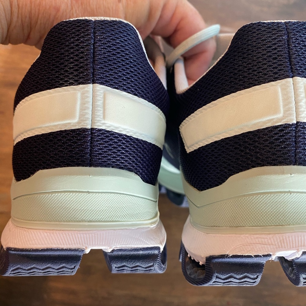 On Running Navy and Mint Sneakers Cloud Surfer Size 8 - Picture 3 of 13